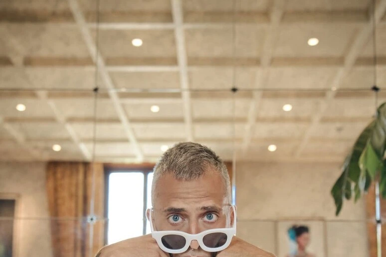 Addio all'elfo ironico Andrea Algieri, stylist con passione per il cinema