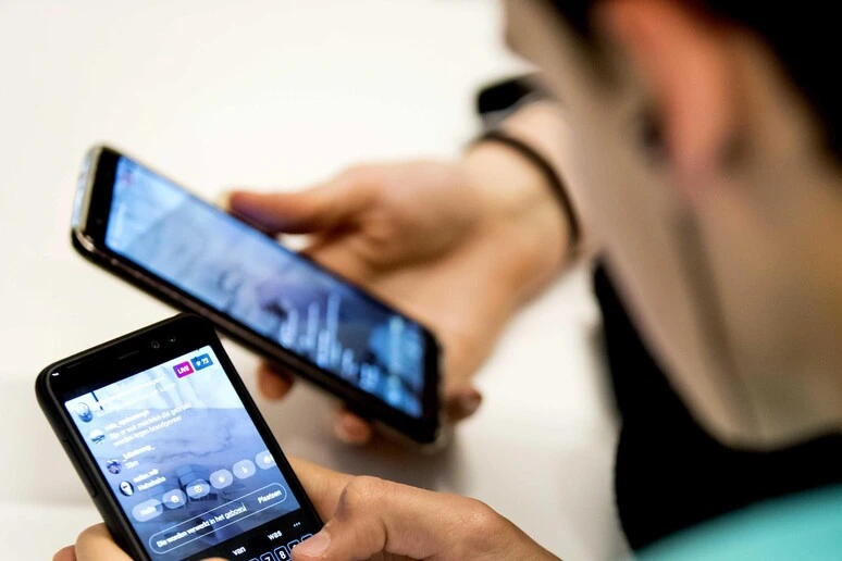 Quattro italiani su dieci hanno fatto un 'social detox' almeno una volta