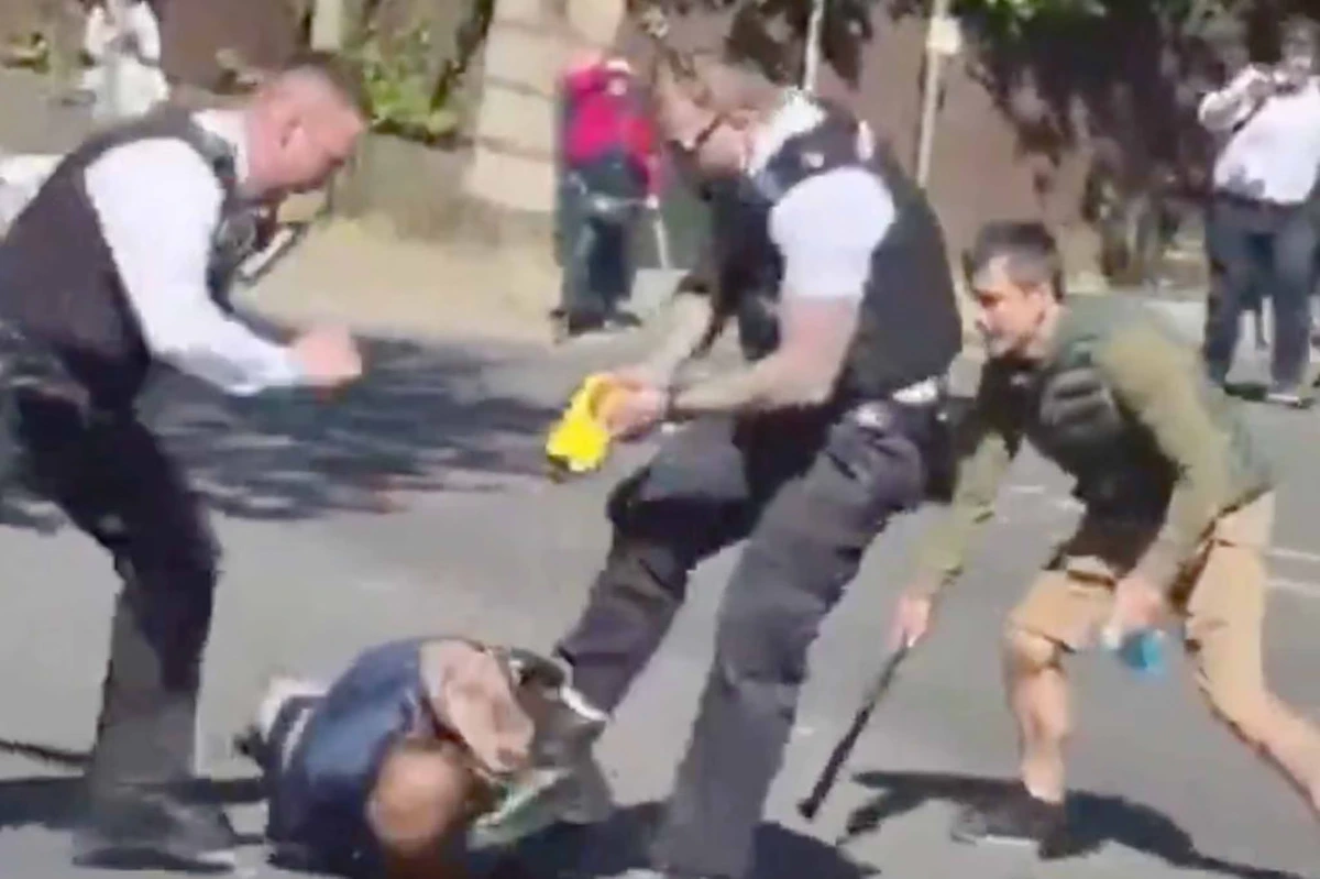 Starmer told to tackle ‘pandemic’ of antisemitism after two Jewish men stabbed in terror attack