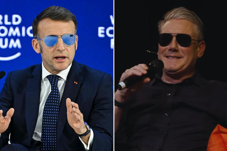 Starmer sfoggia occhiali da sole in teatro, sfottò a Macron