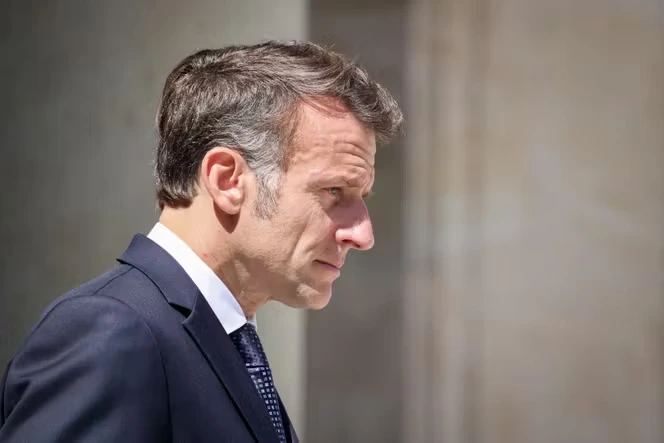 Emmanuel Macron, spectateur intéressé du duel entre Gabriel Attal et Edouard Philippe pour 2027