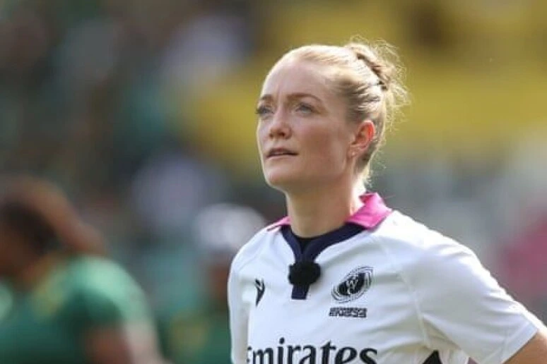 Hollie Davidson, la prima volta di un'arbitra al Sei Nazioni. 'All'inizio insulti e sessismo'