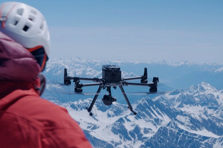 Sul Monte Bianco il ghiaccio si scioglie e la vetta si abbassa