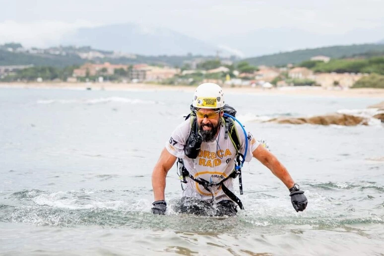 Di corsa, in bici e kayak in Africa con miele e torrone sardi