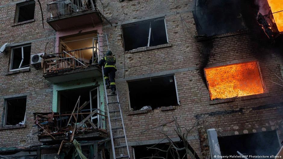 Ucrania hace recuento de daños por intenso bombardeo ruso