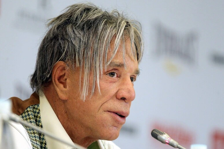 Mickey Rourke al verde, apre una colletta tra i fan
