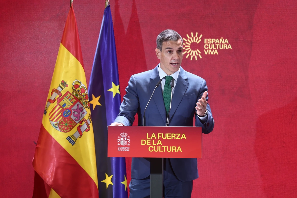 Pedro Sánchez y sus ministros sitúan la cultura como "una herramienta de penetración en el exterior" de su agenda política tras sus choques con Trump y Netanyahu: "Son valores"