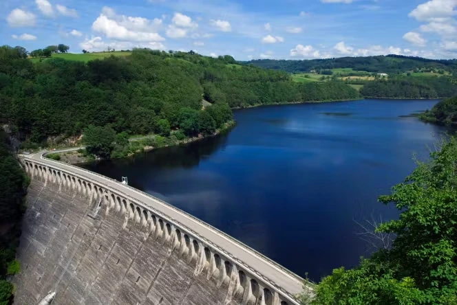 Hydroélectricité : une réforme adoptée par le Parlement ouvre la voie à la relance des investissements dans les barrages français