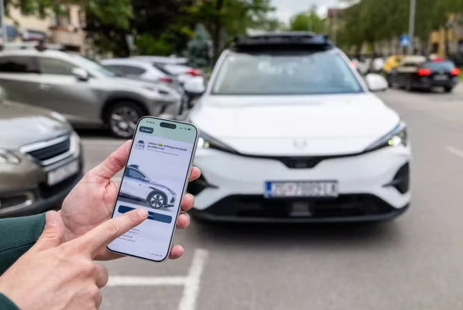 A Zagreb, en Croatie, les premiers robots-taxis d’Europe tentent de s’insérer dans le trafic