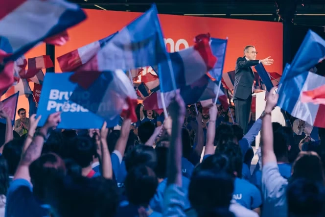 Présidentielle 2027 : « Il faudra rester attentif au risque de financement de certains candidats par des puissances étrangères ou par des intérêts privés »