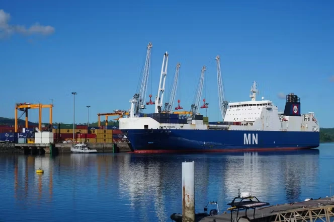 A Mayotte, la gestion trouble du port de Longoni cristallise les rivalités politiques