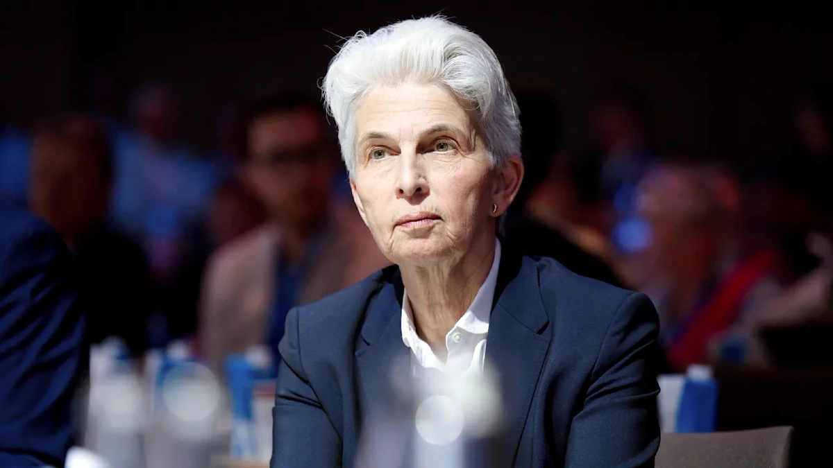 FDP-Schlammschlacht: Strack-Zimmermann legt im Hammer-Zoff nach