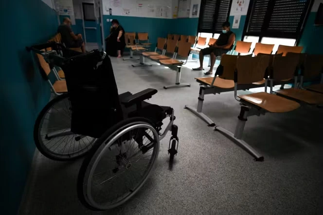 Financement des fauteuils roulants : six mois après son entrée en vigueur, une réforme « enclenchée » mais avec encore des « dysfonctionnements »
