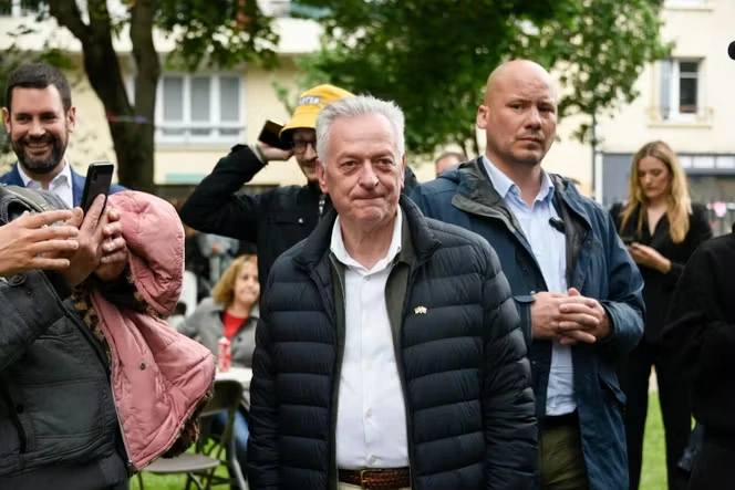 Théâtre de Vanves : le maire, Bernard Gauducheau, renonce à l’annulation de la saison 2026-2027