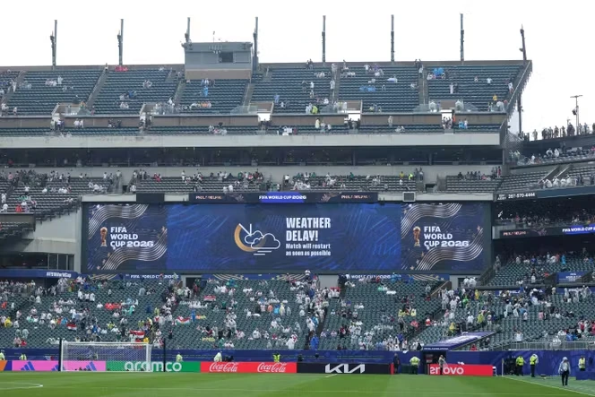 Le match France-Irak de la Coupe du monde interrompu à la mi-temps en raison d’une alerte orage
