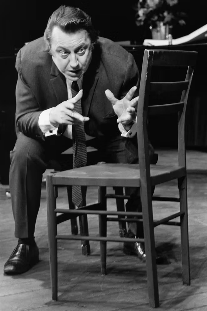 « Raymond Devos. Il était une foi… la mienne », sur Paris Première : un délicieux voyage en absurdie avec un funambule du paradoxe