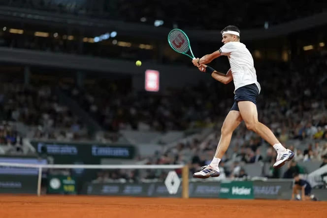 A Roland-Garros, le Tchèque Jakub Mensik veut mettre fin au rêve d’une première victoire en Grand Chelem d’Alexander Zverev