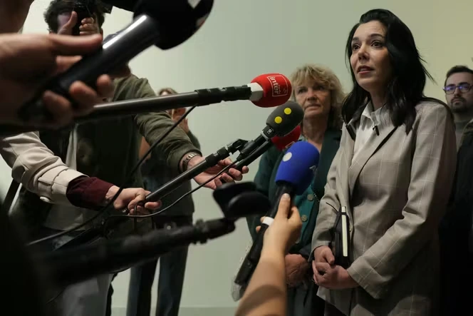 Sophia Chikirou relaxée de tentative d’escroquerie et condamnée à une amende pour le vol de chèques du « Média »