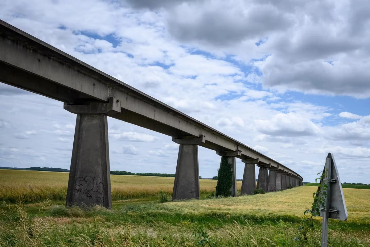 Entre Paris et Orléans, ces villages orphelins de l’aérotrain