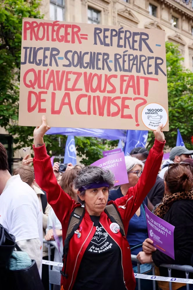 Pédocriminalité : la mise en œuvre des recommandations de la Ciivise reste inachevée, alors que la mort de Lyhanna rappelle l’urgence d’agir