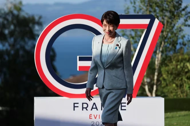 « Au Japon, le gouvernement nationaliste espère stimuler la croissance par les dépenses. Un loyer de l’argent plus coûteux vient contrarier ses plans »