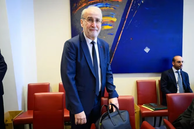 Lionel Collet, président de la Haute Autorité de santé, dénonce des pressions dans « des proportions jamais vues » de l’industrie pharmaceutique