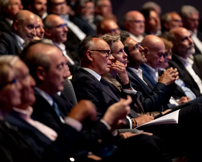 Présidentielle 2027 : face aux candidatures d’Edouard Philippe et de Gabriel Attal, la Macronie à l’heure des doutes