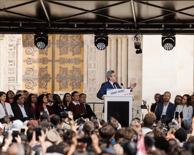 Jean-Luc Mélenchon visé par une plainte pour apologie du terrorisme après ses propos sur le 7-Octobre