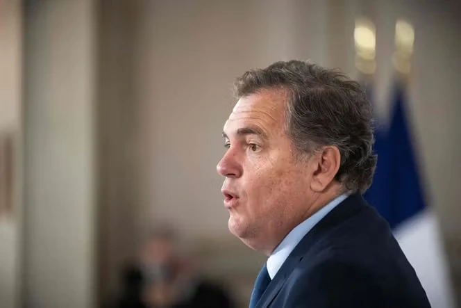 Eric Ciotti accuse le ministre des transports, Philippe Tabarot, de l’avoir menacé, et demande son exclusion du gouvernement