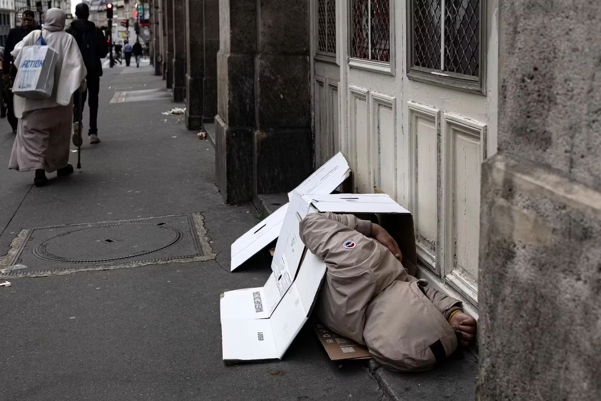 A La Rochelle, des associations et des personnes sans abri mobilisées contre des arrêtés antimendicité