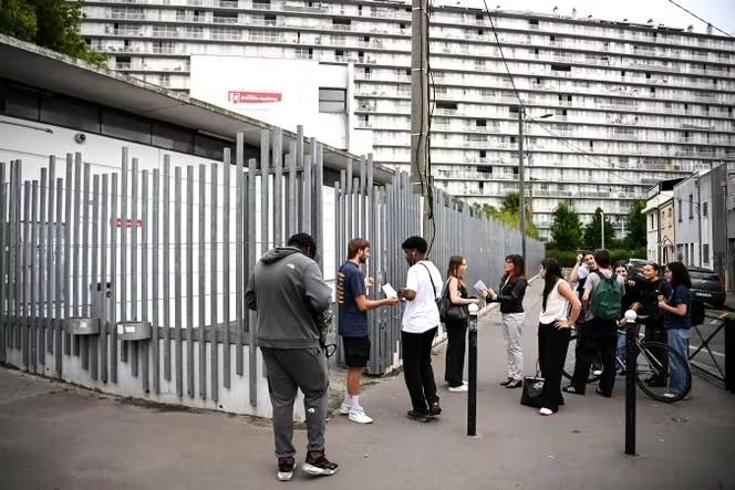 Bac de français : les enseignants face au défi croissant de donner le goût de la lecture et de la littérature aux élèves