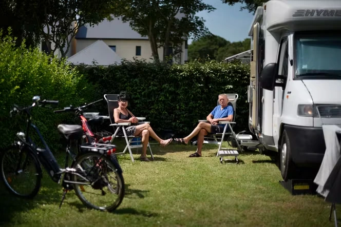 « Il y a de l’air, la mer pas loin, on est bien » : appréciés en période de canicule, les petits campings ferment les uns après les autres