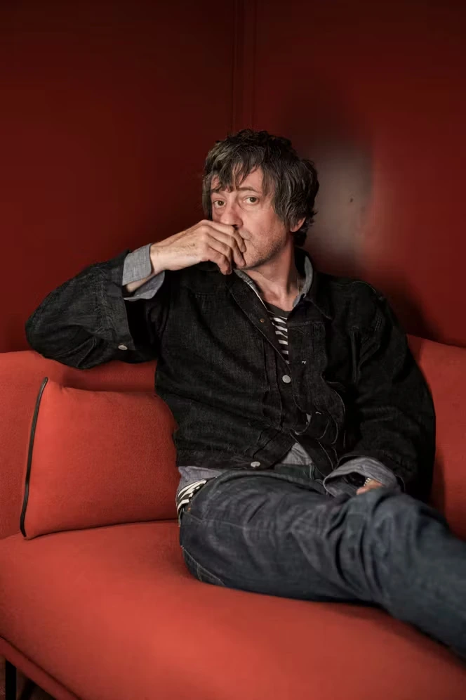 Figure de Blur, le guitariste Graham Coxon transforme ses archives en or