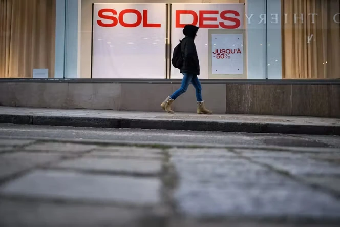 L’Insee abaisse ses prévisions de croissance, les ménages français frappés de plein fouet par la crise au Moyen-Orient