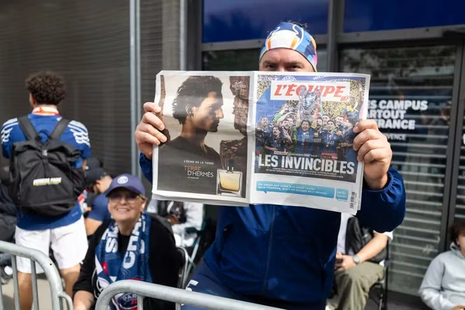 « L’Equipe » parie sur la Coupe du monde de football après une année marquée par deux motions de défiance