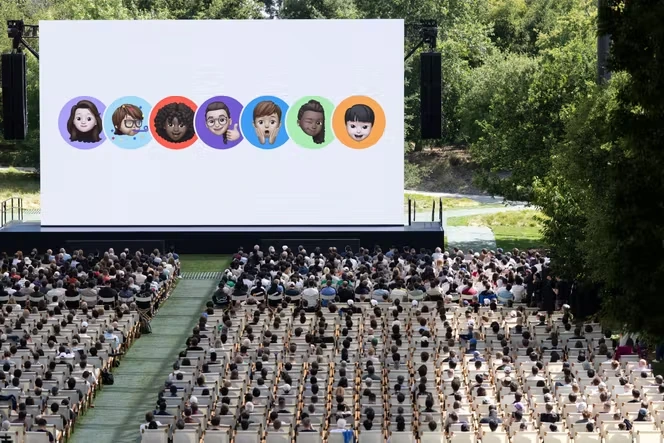 Apple, Google et Meta s’opposent à la régulation européenne qui leur impose de s’ouvrir aux assistants IA concurrents