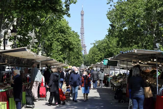 Comment les familles Dadoun et Bensidoun gardent la main sur les marchés alimentaires de Paris depuis trente-cinq ans