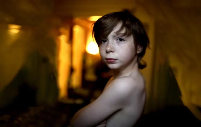 « Mikal. Grandir et s’en sortir », sur Arte.tv : dans « l’Amérique des hôtels miteux », itinéraire d’un enfant pas gâté