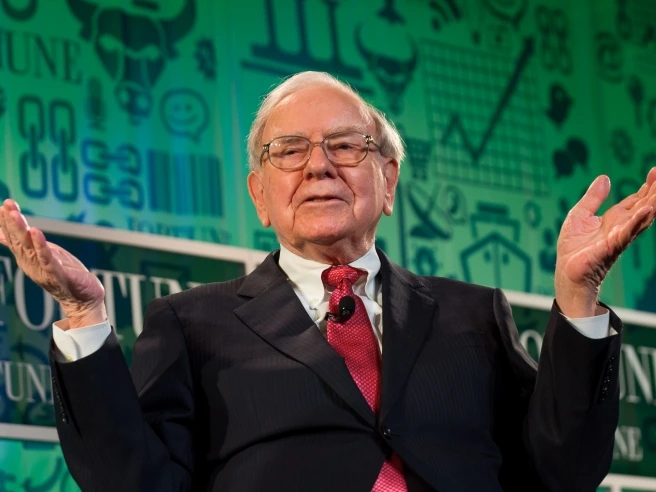 Warren Buffett e Bill Gates divorziano e la colpa è del caso Epstein: stop alle donazioni alla Fondazione Gates (per la prima volta in 20 anni)