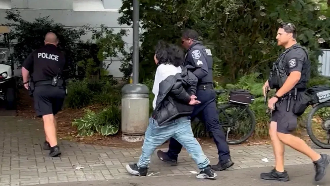 Drei Menschen erschossen ++ Mindestens drei Schützen: Blutbad in Seattle! Junge (15) festgenommen