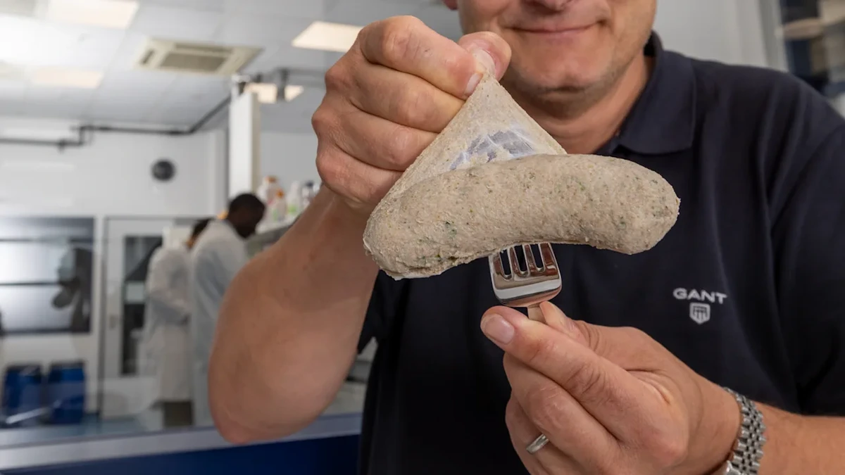 MADE in Germany: So schmeckt die erste Weißwurst mit Mehlwurm