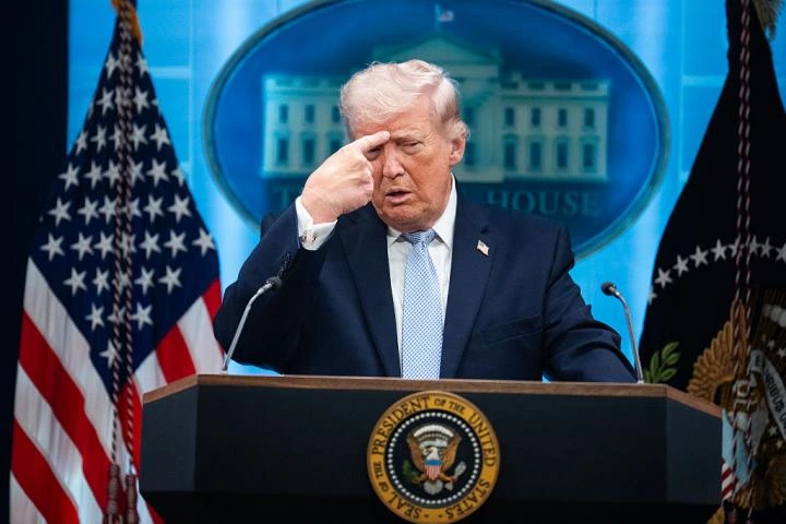 Trump vuelve a sembrar dudas sobre las elecciones de EEUU y acusa a China de acceder ilegalmente a datos de 220 millones de votantes
