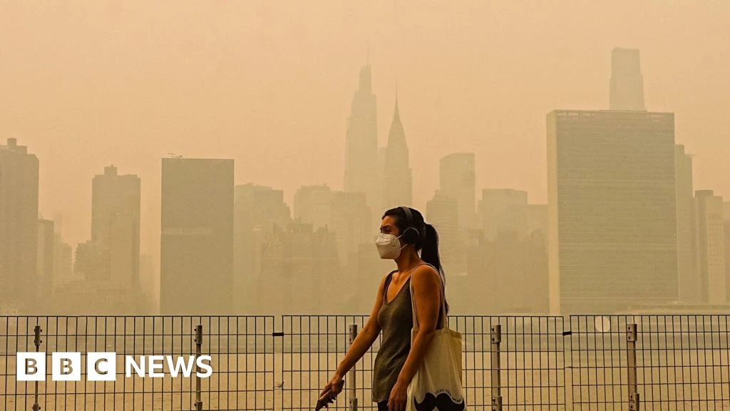 Trump threatens new Canada tariffs over fires sending 'filthy' air into US cities