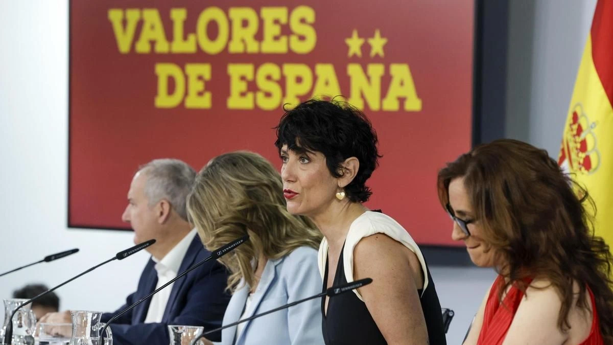 La portavoz del Gobierno defiende la “inocencia” de Zapatero mientras Yolanda Díaz insiste en pedir “explicaciones”