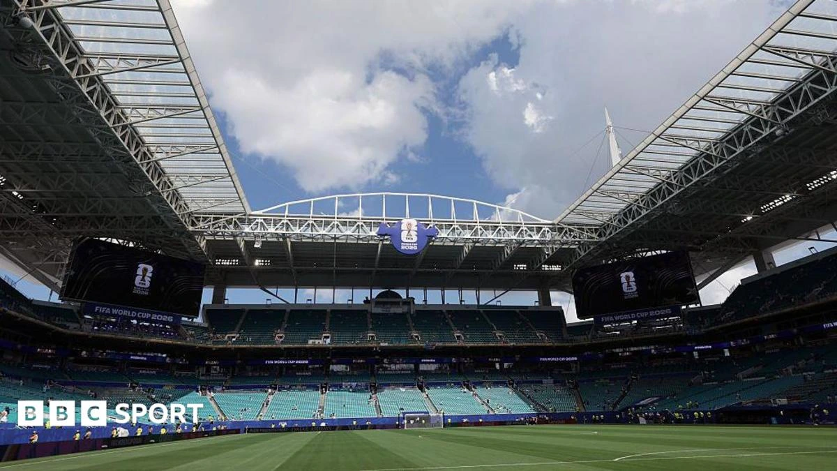 Thousands of tickets still available for England v France