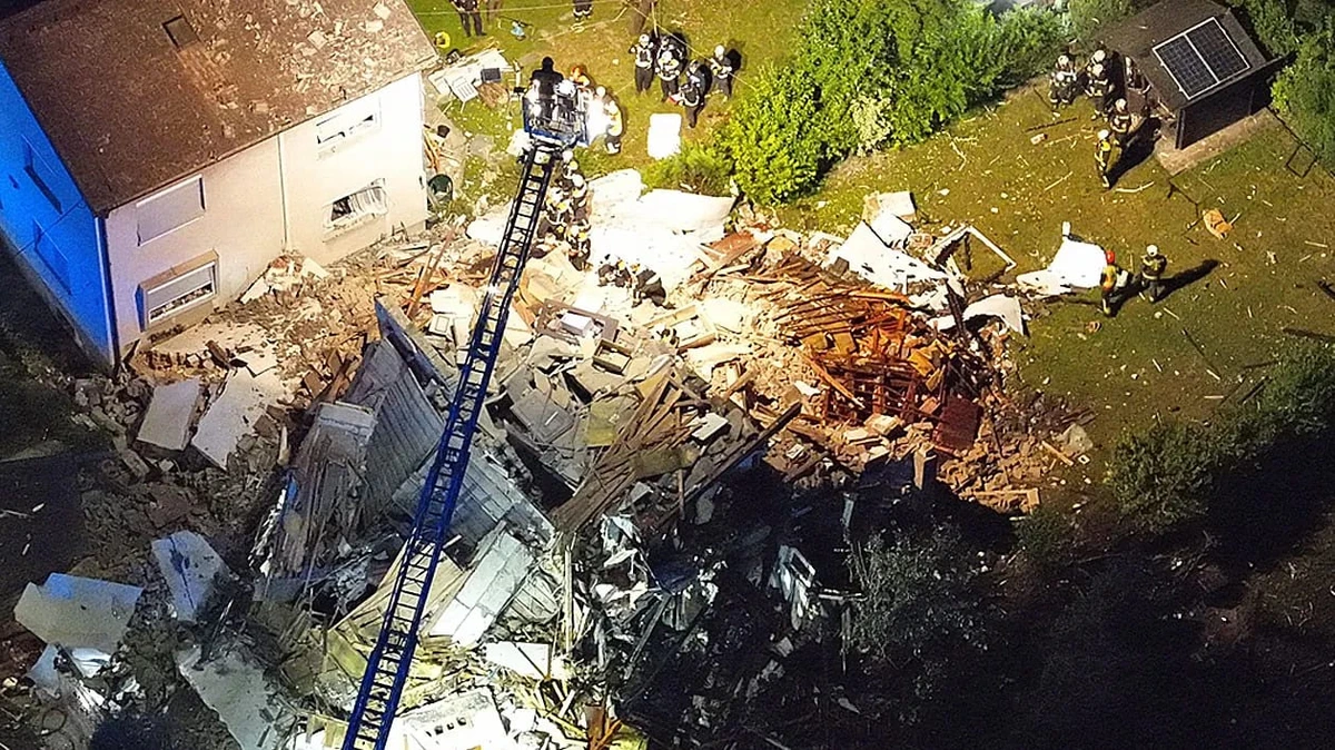 9 Verletzte nach Hausexplosion: Polizei nimmt 93-Jährigen fest