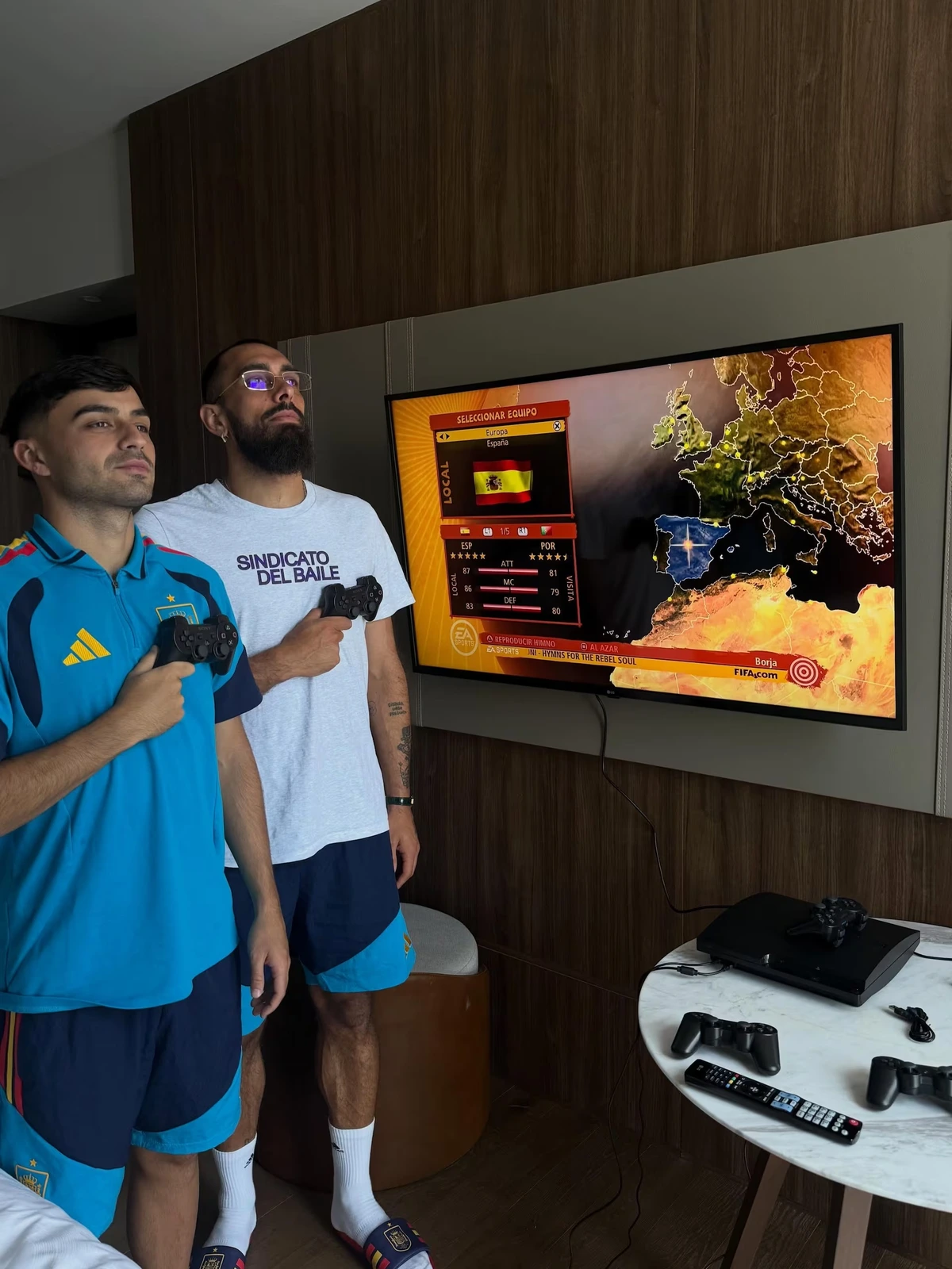 De la pocha de Sudáfrica al Mario Kart online, TikTok y una consola antigua en 2026: así ha cambiado la convivencia de la selección
