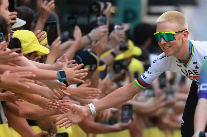 Barcelone vibre au rythme du Tour de France, malgré la concurrence de la Coupe du monde de football