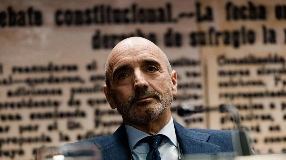 Julio Martínez sostiene en un escrito que Zapatero era “quien marcaba los pasos a seguir” para lograr el rescate de Plus Ultra