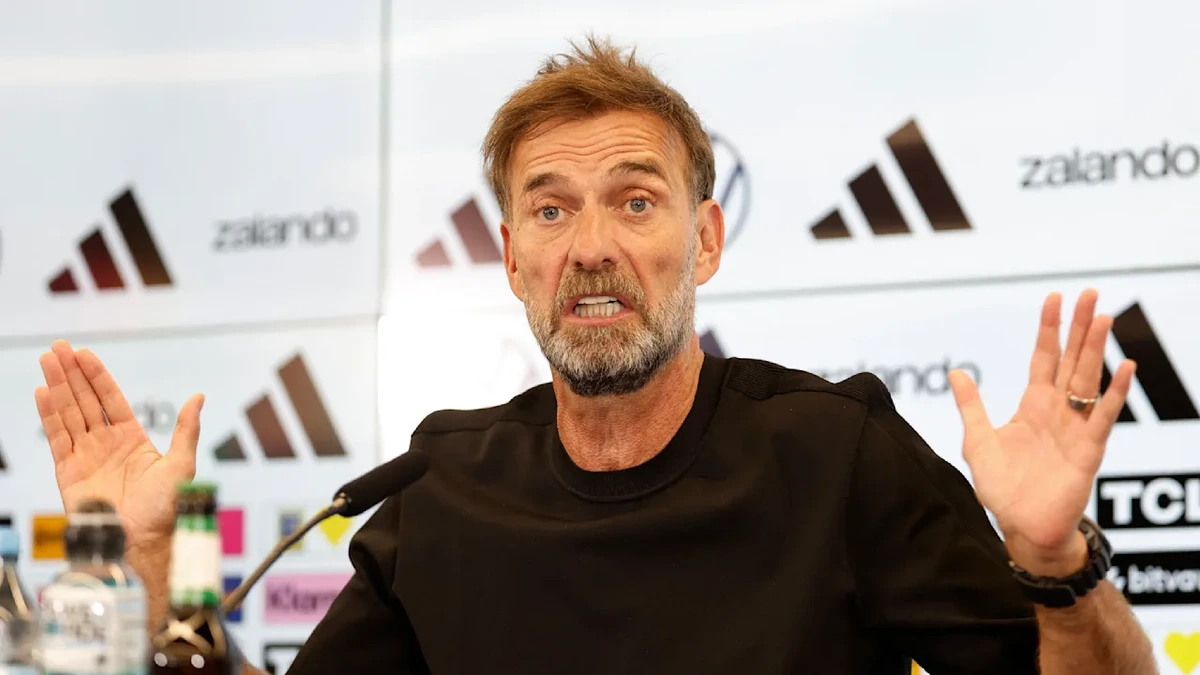 Bundestrainer Klopp: „Wenn ihr meine Familie nicht in Ruhe lasst, bin ich weg!“